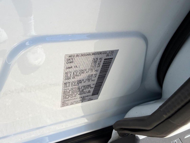 Used 2025 Nissan Pathfinder SL w/ SL Premium Package AWD/4WD image 24