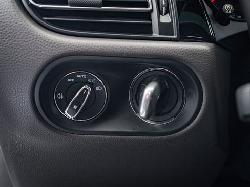 Used 2019 Porsche Macan S image 48