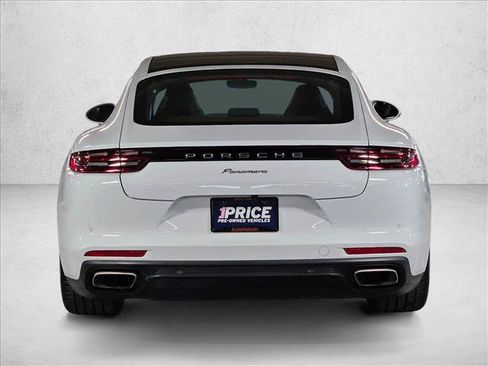 Used 2020 Porsche Panamera RWD image 7