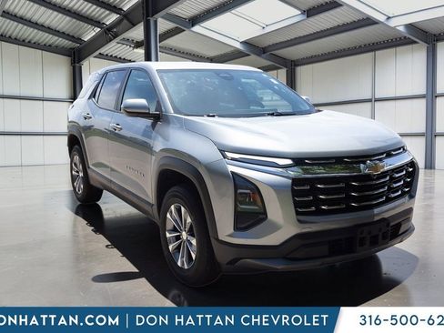 Used 2025 Chevrolet Equinox LT FWD image 27