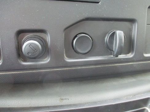 Used 2011 Ford E-350 and Econoline 350 Super Duty w/ PWR Locks & Windows Group image 15