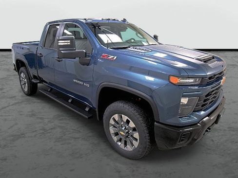 New 2026 Chevrolet Silverado 2500 Custom image 5