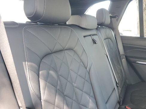 Used 2024 BMW X5 xDrive40i w/ M Sport Package AWD/4WD image 25