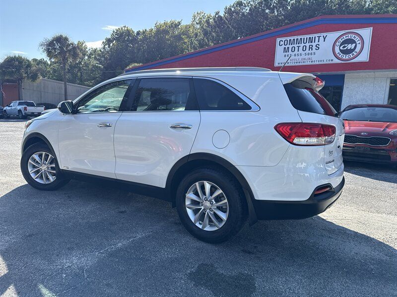 Used 2016 Kia Sorento AWD image 4