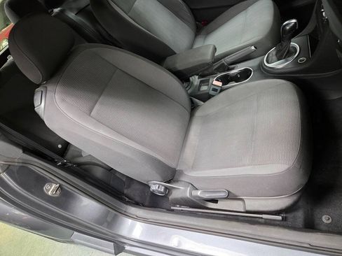 Used 2013 Volkswagen Beetle 2.5 FWD image 19