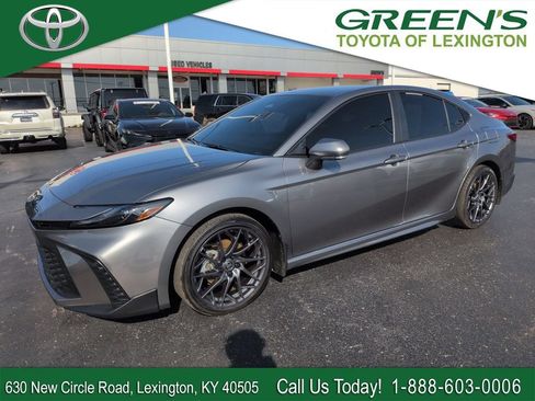 Certified 2025 Toyota Camry SE w/ Convenience Package FWD image 1