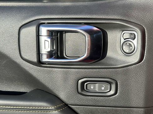 New 2025 Jeep Gladiator Sport w/ Premium Package image 15