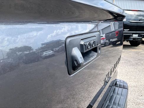 Used 2020 Toyota Tundra SR5 w/ TRD Off-Road Package AWD/4WD image 31