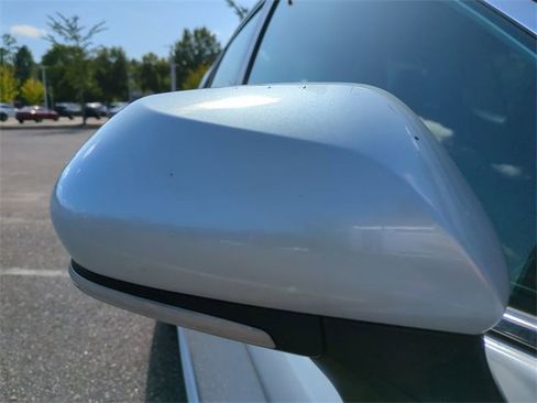 Used 2023 Toyota Camry XLE image 12