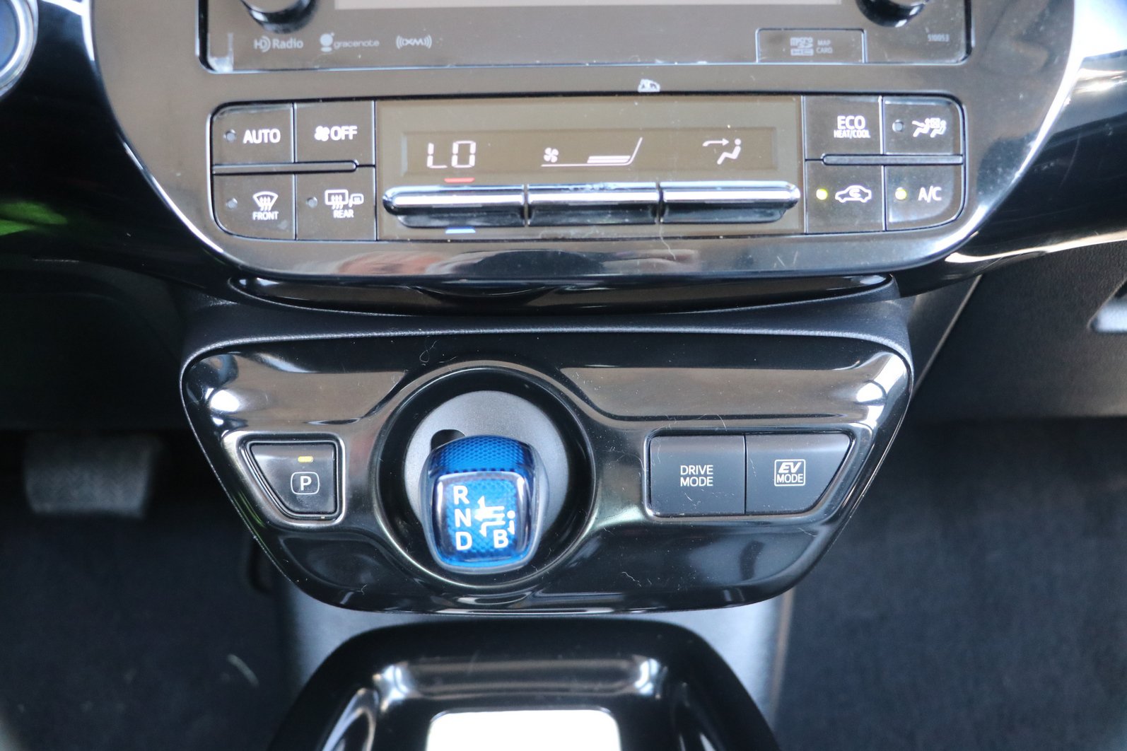 Used 2018 Toyota Prius Three FWD image 22