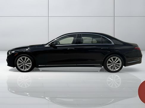 Used 2025 Mercedes-Benz S 500 4MATIC image 3