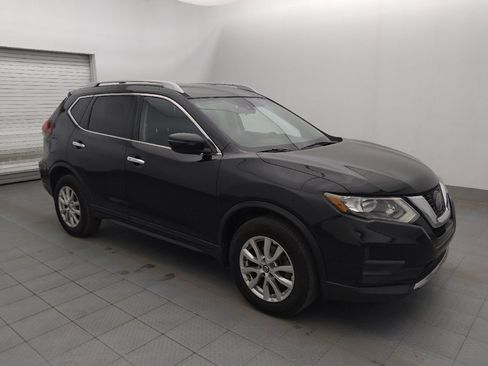 Used 2019 Nissan Rogue SV image 11