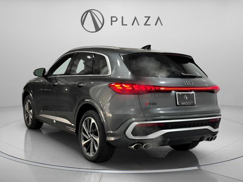 New 2025 Audi SQ5 Premium Plus image 3