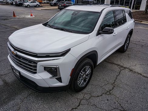 New 2026 Chevrolet Traverse LT w/ LPO, Floor Liner Package image 15