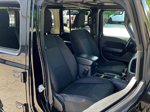 Used 2022 Jeep Wrangler Unlimited Sport w/ Xtreme Recon 35" Tire Package AWD/4WD image 7