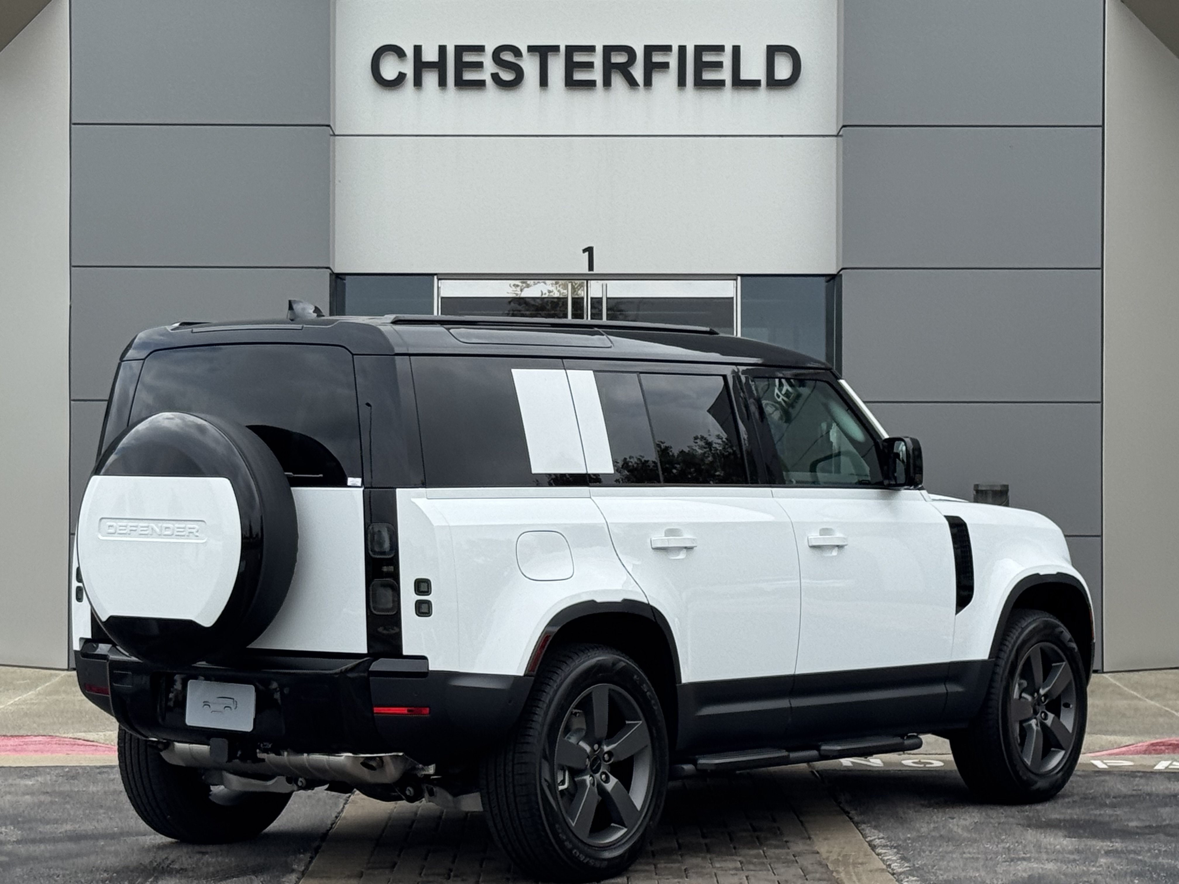 New 2026 Land Rover Defender 110 S AWD/4WD image 2