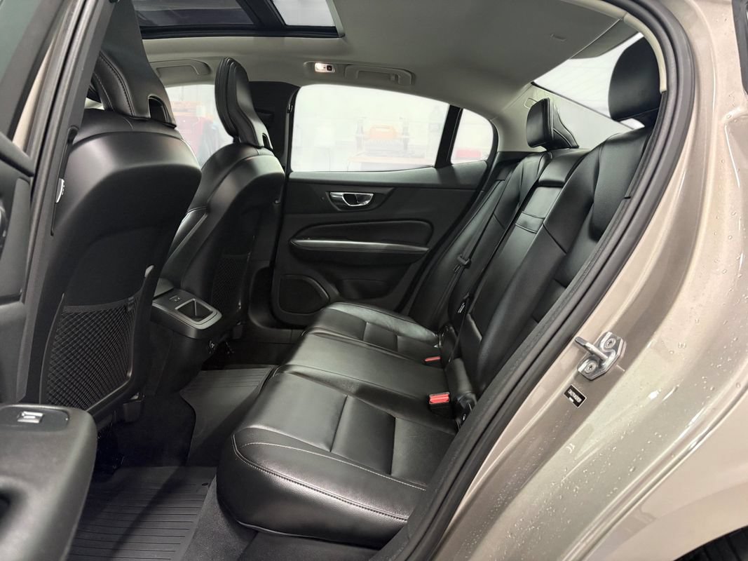 Used 2019 Volvo S60 T6 Momentum w/ Premium Package AWD/4WD image 12