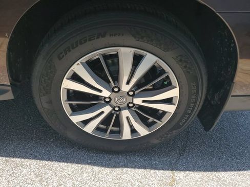 Used 2019 Nissan Pathfinder SL AWD/4WD image 39