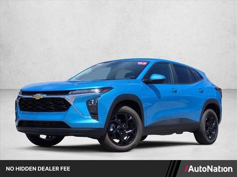 Used 2025 Chevrolet Trax LS w/ LS Convenience Package FWD image 1