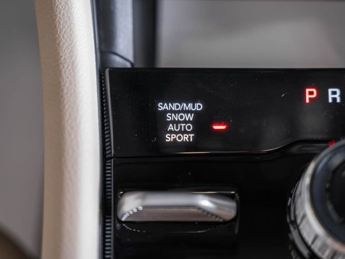 New 2025 Jeep Grand Cherokee L Limited w/ Luxury Tech Group II image 24