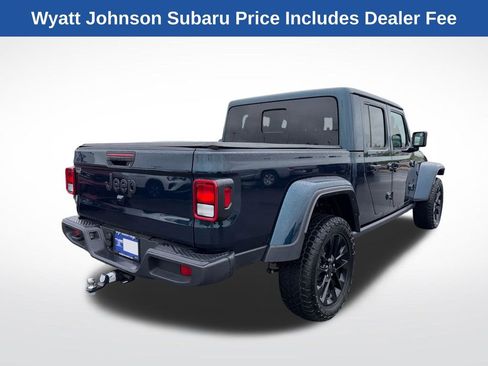 Used 2025 Jeep Gladiator Sport AWD/4WD image 8