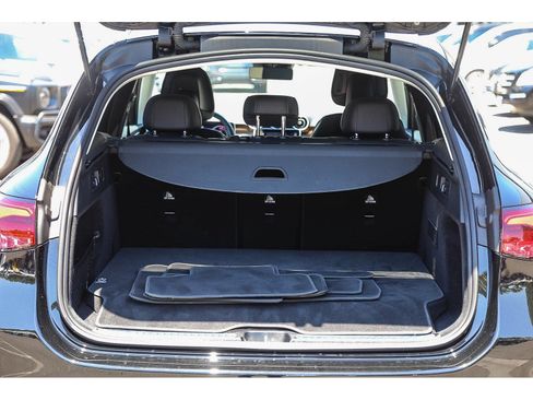 Used 2025 Mercedes-Benz GLC 350e 4MATIC image 23