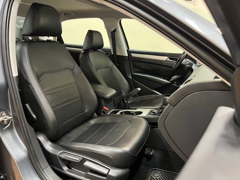 Used 2019 Volkswagen Passat 2.0T Wolfsburg w/ Wheels & Sunroof Package image 35