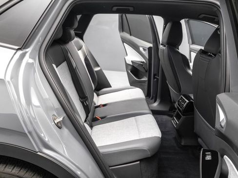 Used 2023 Volkswagen ID.4 Pro image 27