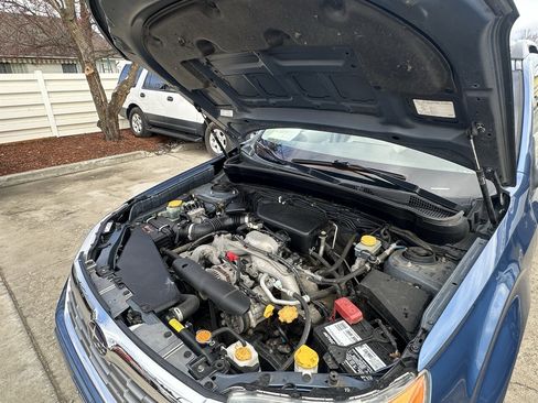 Used 2010 Subaru Forester 2.5X Premium image 32