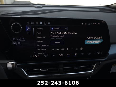 Used 2025 Chevrolet Equinox EV LT w/ Convenience Package FWD image 17