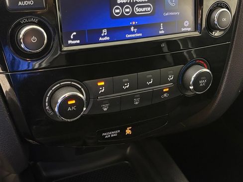 Used 2019 Nissan Rogue Sport S FWD image 28