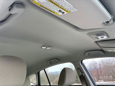 Used 2016 Subaru Impreza 2.0i Premium image 17