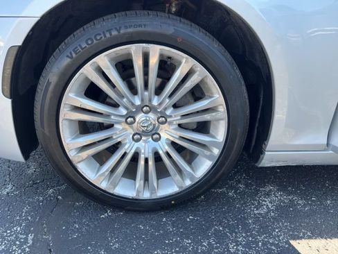 Used 2019 Chrysler 300 Touring L w/ Quick Order Package 22F RWD image 20