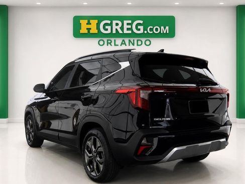 Used 2024 Kia Seltos S FWD image 2