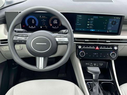 Certified 2025 Hyundai Tucson SEL image 17