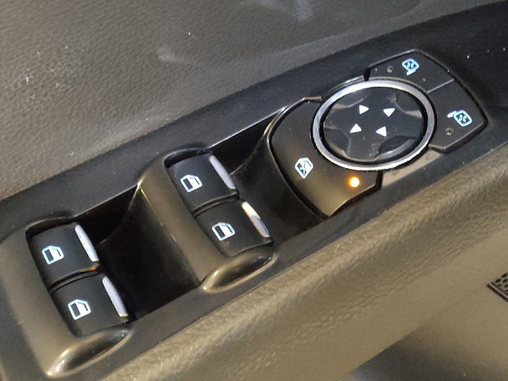 Used 2014 Ford Fusion SE w/ Equipment Group 202A FWD image 27