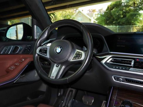 Used 2021 BMW X7 M50i w/ Dynamic Handling Package AWD/4WD image 22