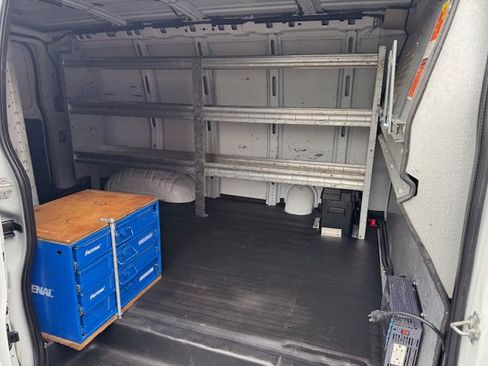 Used 2019 Chevrolet Express 3500 w/ Driver Convenience Package RWD image 4