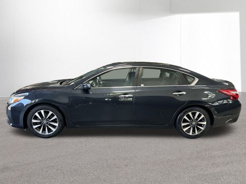 Used 2017 Nissan Altima 2.5 SV FWD image 33
