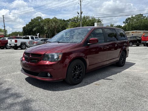 Used 2019 Dodge Grand Caravan GT image 1