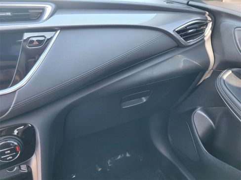 Used 2022 Buick Encore GX Essence image 26