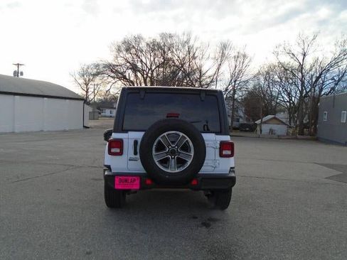 Used 2021 Jeep Wrangler Unlimited Sahara image 25