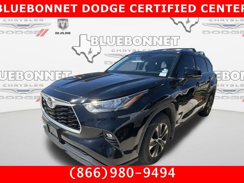 Used 2020 Toyota Highlander XLE image 1