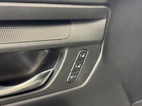 Used 2025 Honda CR-V Sport-L image 9