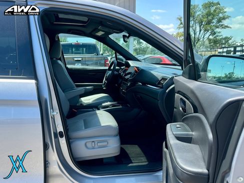 Used 2023 Honda Passport Elite image 18