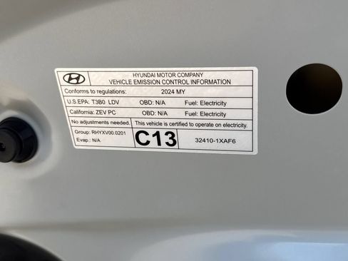 Used 2024 Hyundai Ioniq 6 SEL RWD image 9