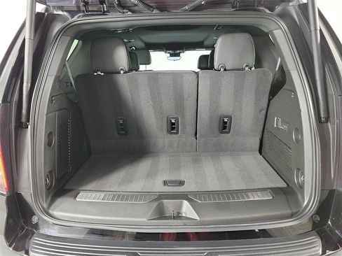 Used 2024 Chevrolet Tahoe High Country image 7