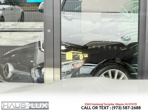 Used 2021 BMW X7 xDrive40i w/ M Sport Package AWD/4WD image 30