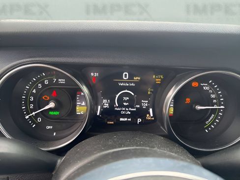 Used 2023 Jeep Wrangler Unlimited Sahara w/ Cold Weather Group AWD/4WD image 7