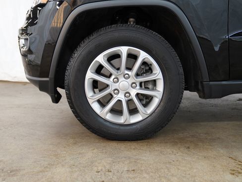 Used 2022 Jeep Grand Cherokee Laredo X AWD/4WD image 15